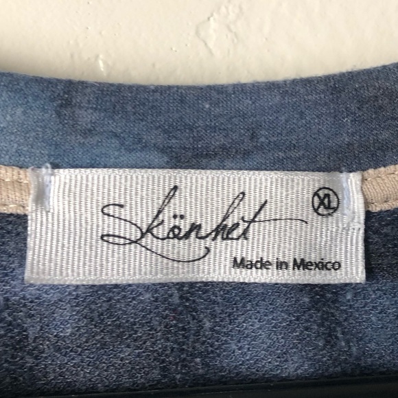 Skönhet Tie-Dye Short Sleeve Top w/ Adjustable Sides - Picture 5 of 5